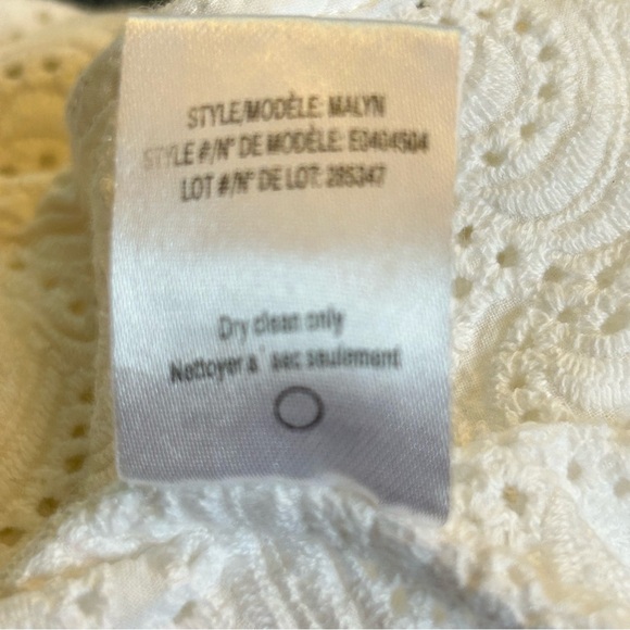 Theory Malyn White Eyelet Sleeveless Top with Back Zipper - Picture 12 of 12